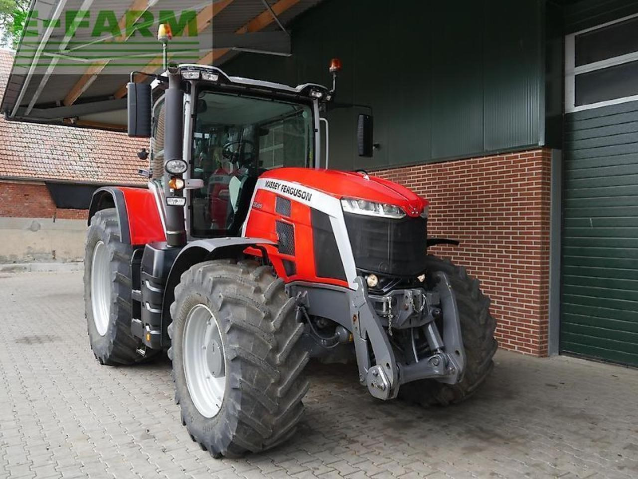 Massey Ferguson 8s.225 dyna-7 - Traktor: gambar 2 Massey Ferguson 8s.225 dyna-7 - Traktor: gambar 2
