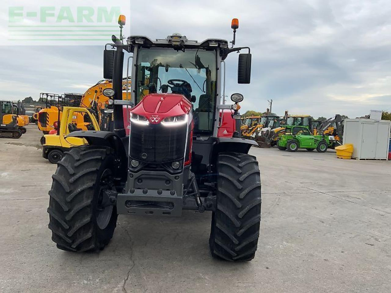 Massey Ferguson 8s.225 dyna e power tractor (st24558) - Traktor: gambar 4 Massey Ferguson 8s.225 dyna e power tractor (st24558) - Traktor: gambar 4