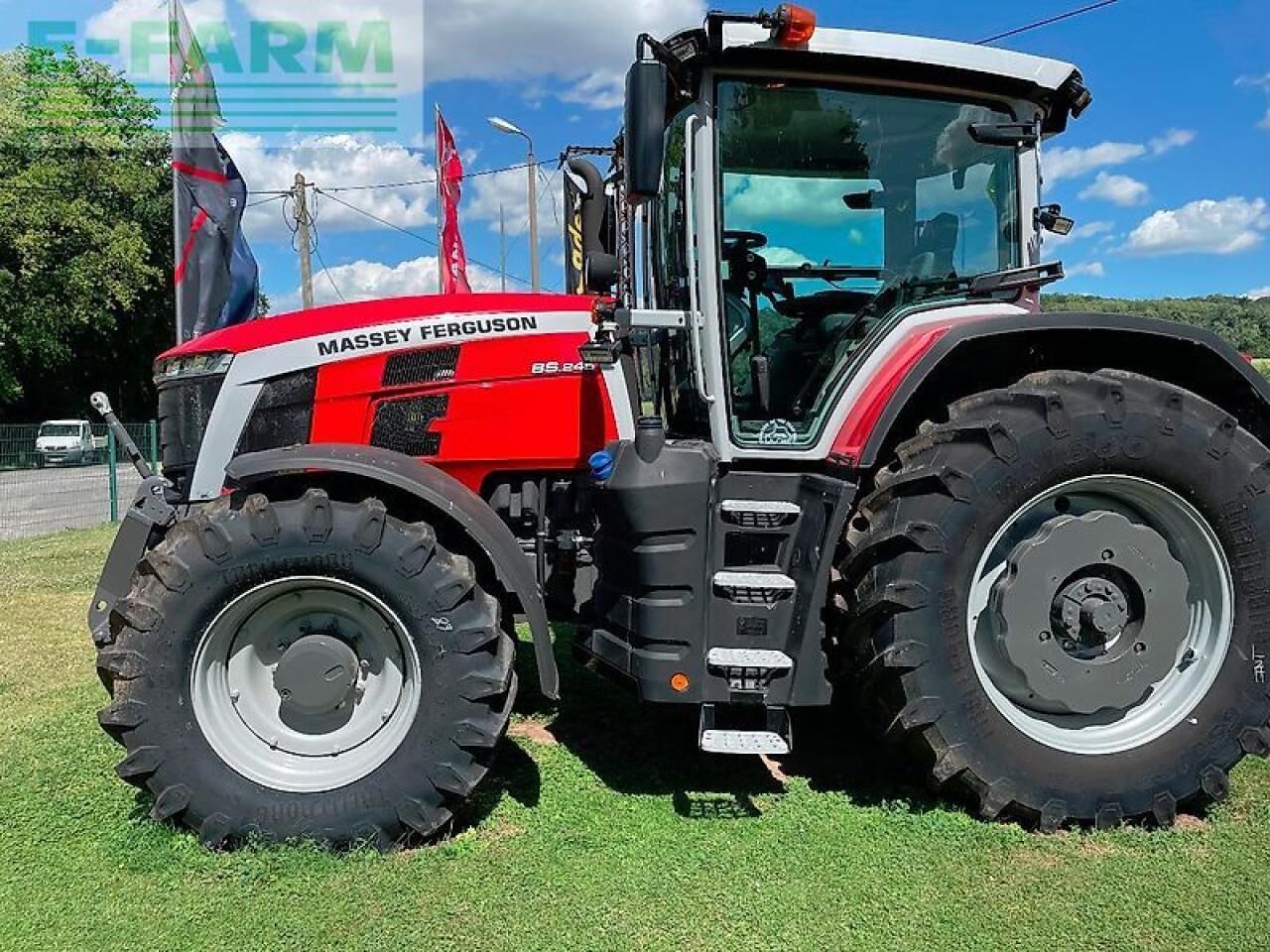 Massey Ferguson 8s.245 dyna-7 exclusive - Traktor: gambar 2 Massey Ferguson 8s.245 dyna-7 exclusive - Traktor: gambar 2