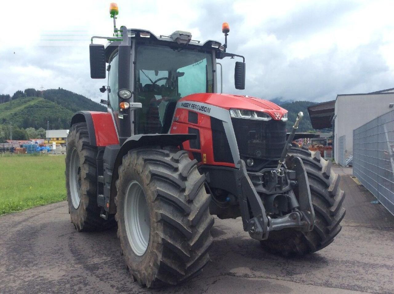 Massey Ferguson 8s.265 - Traktor: gambar 3 Massey Ferguson 8s.265 - Traktor: gambar 3