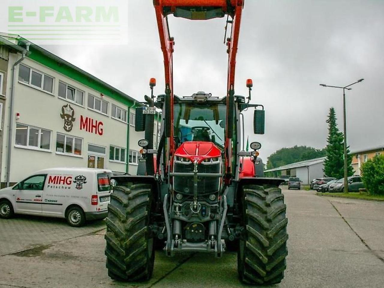 Massey Ferguson 8s.265 dvt - Traktor: gambar 3 Massey Ferguson 8s.265 dvt - Traktor: gambar 3