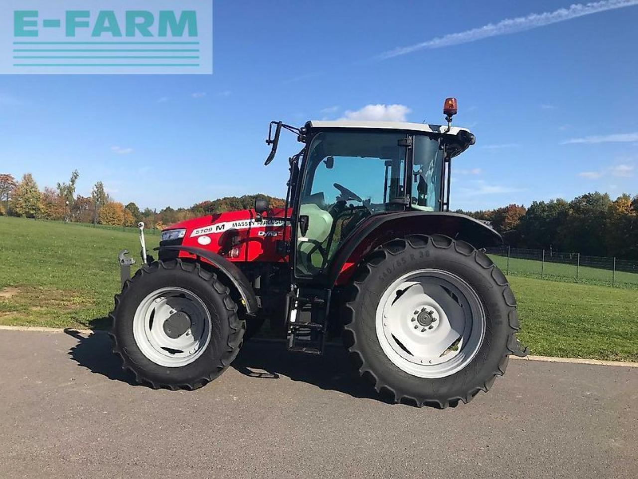 Massey Ferguson mf 5709 m dyna-4 - Traktor: gambar 1 Massey Ferguson mf 5709 m dyna-4 - Traktor: gambar 1