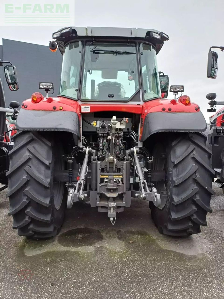 Massey Ferguson mf 6s.135 - Traktor: gambar 2 Massey Ferguson mf 6s.135 - Traktor: gambar 2