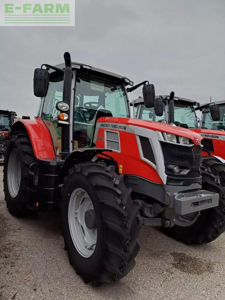 Massey Ferguson mf 6s.135 - Traktor: gambar 1 Massey Ferguson mf 6s.135 - Traktor: gambar 1
