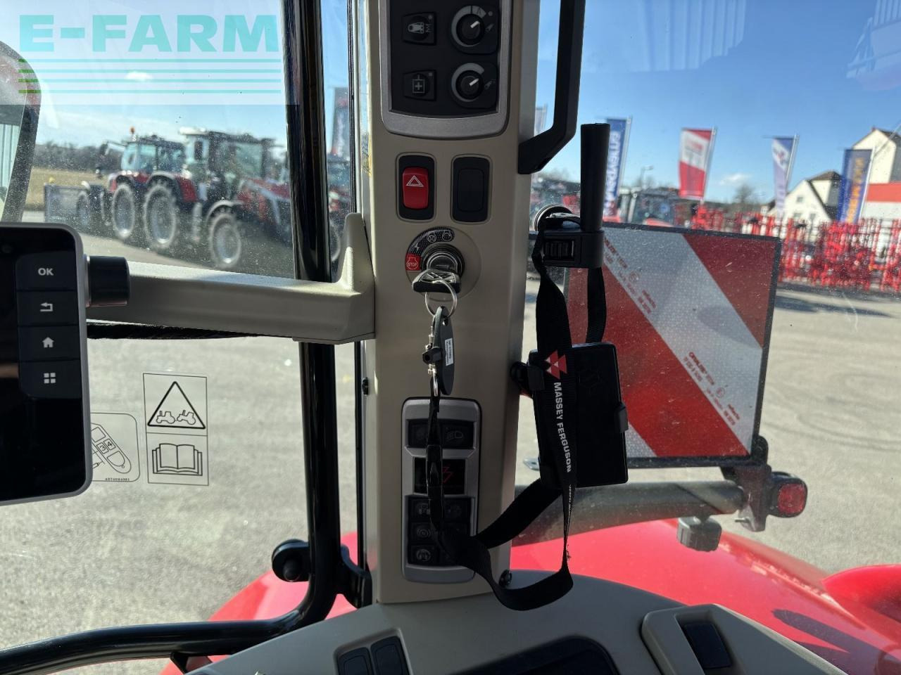 Massey Ferguson mf 6s.180 - Traktor: gambar 4 Massey Ferguson mf 6s.180 - Traktor: gambar 4