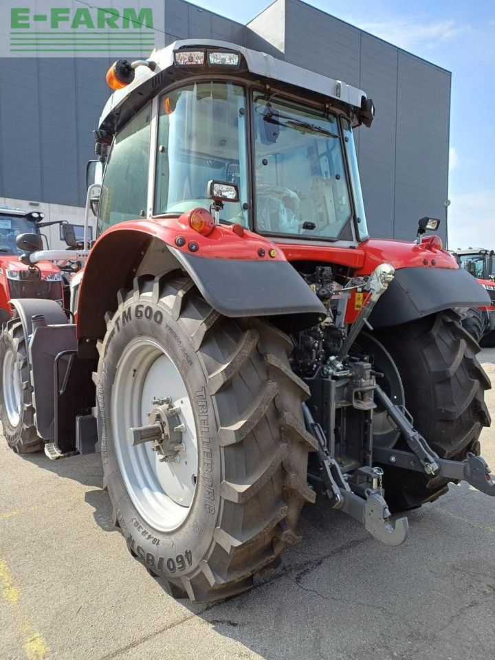 Massey Ferguson mf 7s.155 - Traktor: gambar 5 Massey Ferguson mf 7s.155 - Traktor: gambar 5