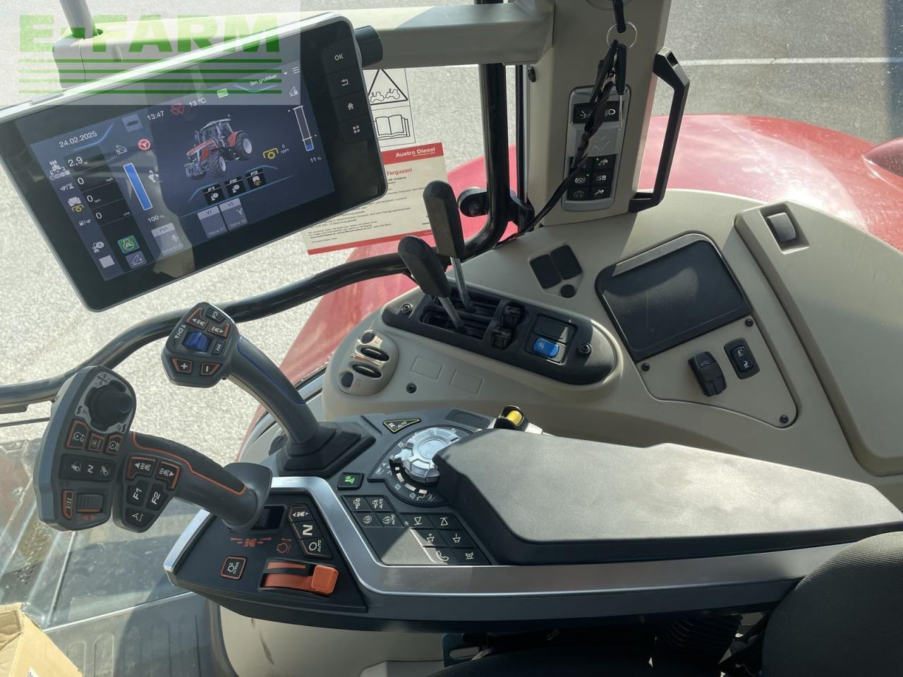 Massey Ferguson mf 7s.180 - Traktor: gambar 5 Massey Ferguson mf 7s.180 - Traktor: gambar 5