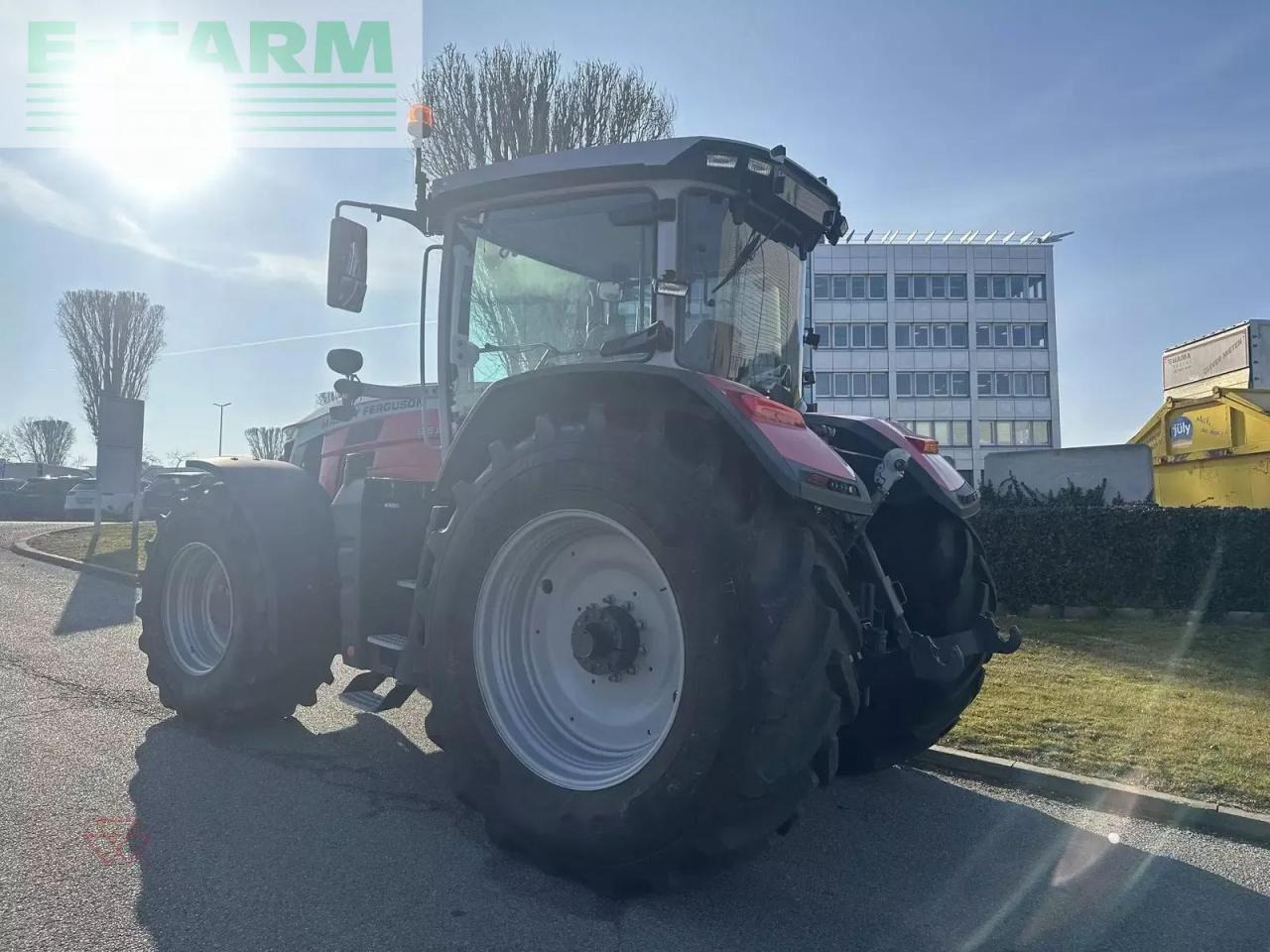 Massey Ferguson mf 8s.205 - Traktor: gambar 5 Massey Ferguson mf 8s.205 - Traktor: gambar 5