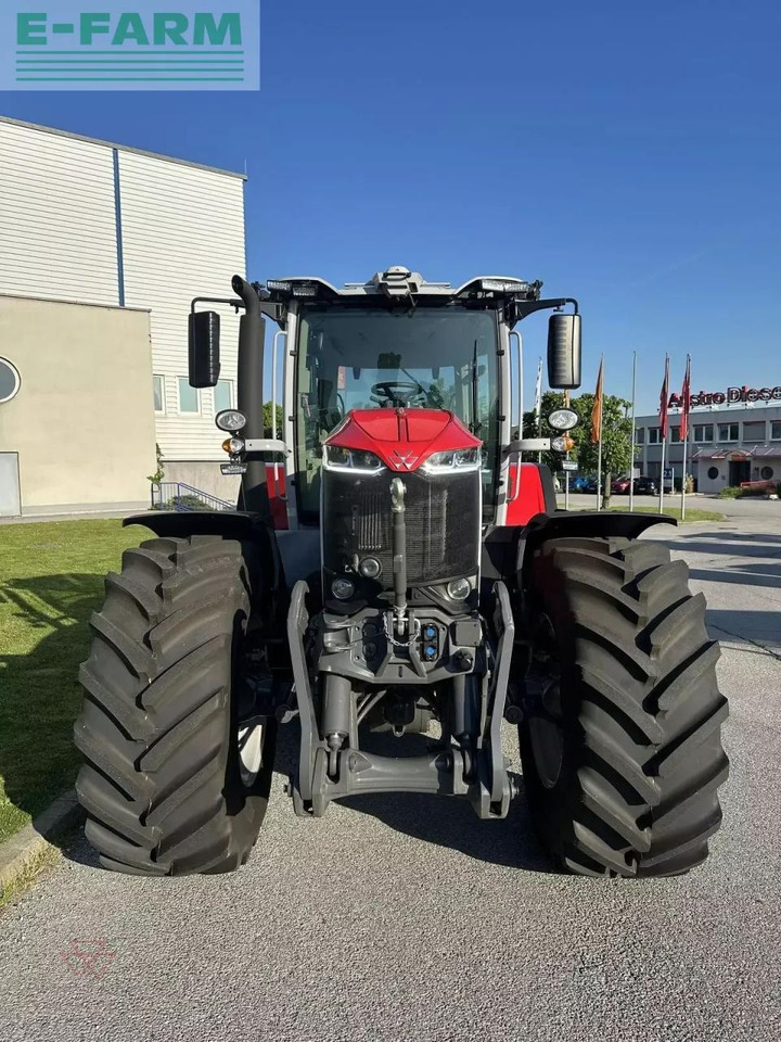 Massey Ferguson mf 8s.225 - Traktor: gambar 4 Massey Ferguson mf 8s.225 - Traktor: gambar 4