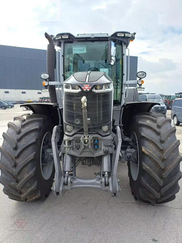 Massey Ferguson mf 8s.225 - Traktor: gambar 2 Massey Ferguson mf 8s.225 - Traktor: gambar 2