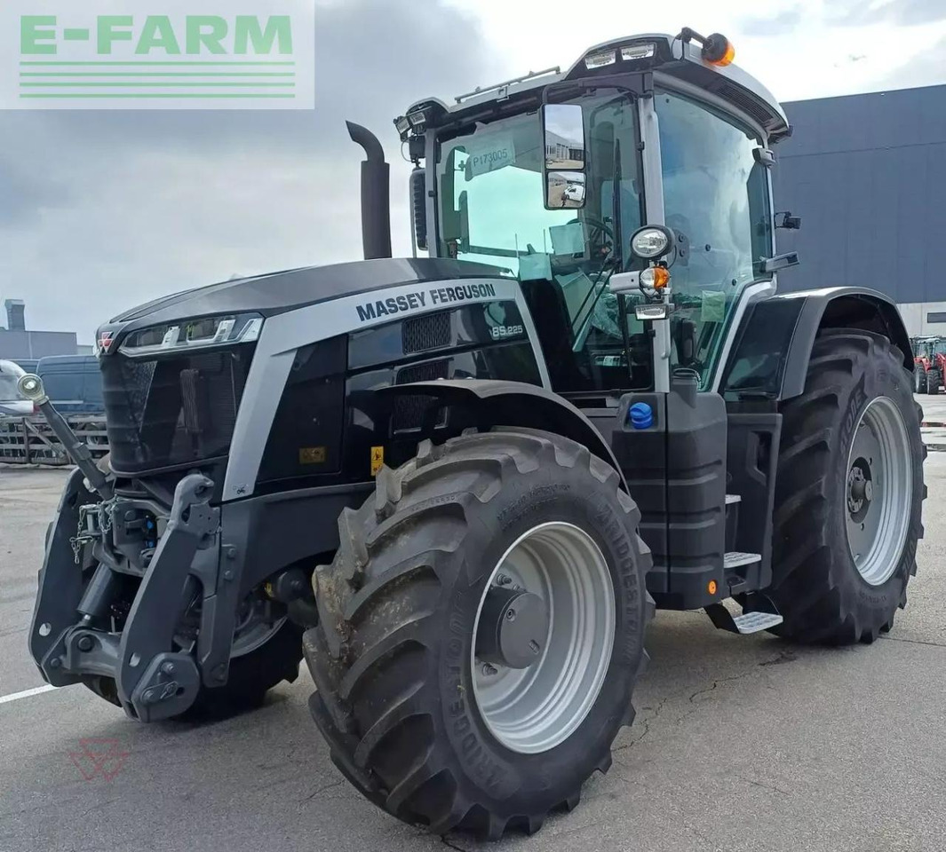 Massey Ferguson mf 8s.225 - Traktor: gambar 1 Massey Ferguson mf 8s.225 - Traktor: gambar 1