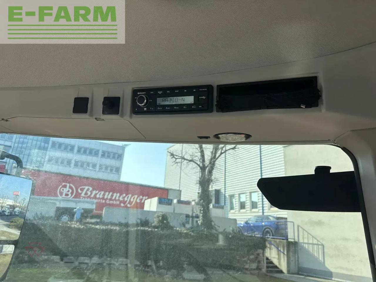 Massey Ferguson mf 8s.265 - Traktor: gambar 2 Massey Ferguson mf 8s.265 - Traktor: gambar 2