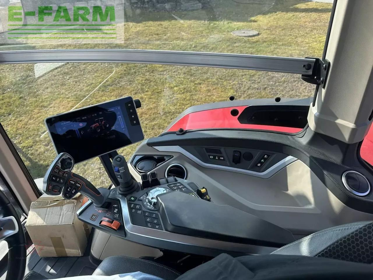 Massey Ferguson mf 8s.265 - Traktor: gambar 3 Massey Ferguson mf 8s.265 - Traktor: gambar 3