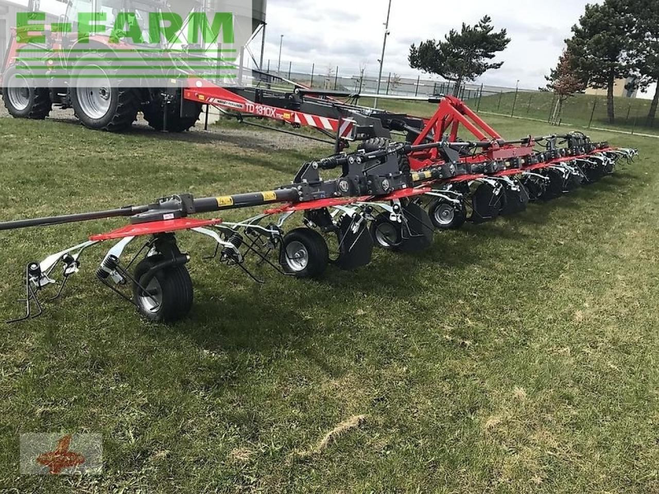 Massey Ferguson mf td 1310 x trc / lotus 1250 profi - Tedder/ Menyapu: gambar 1 Massey Ferguson mf td 1310 x trc / lotus 1250 profi - Tedder/ Menyapu: gambar 1