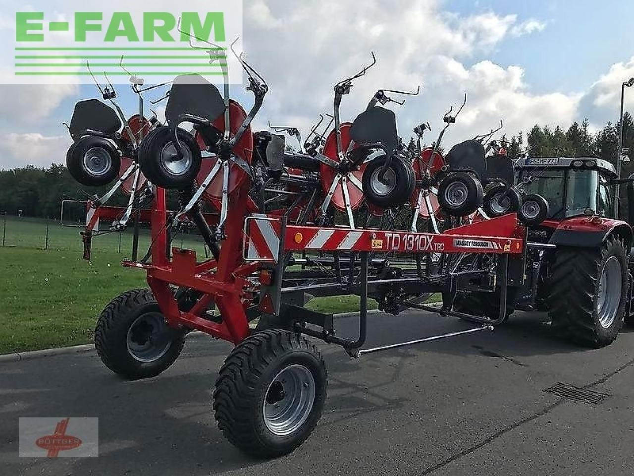 Massey Ferguson mf td 1310 x trc / lotus 1250 profi - Tedder/ Menyapu: gambar 2 Massey Ferguson mf td 1310 x trc / lotus 1250 profi - Tedder/ Menyapu: gambar 2