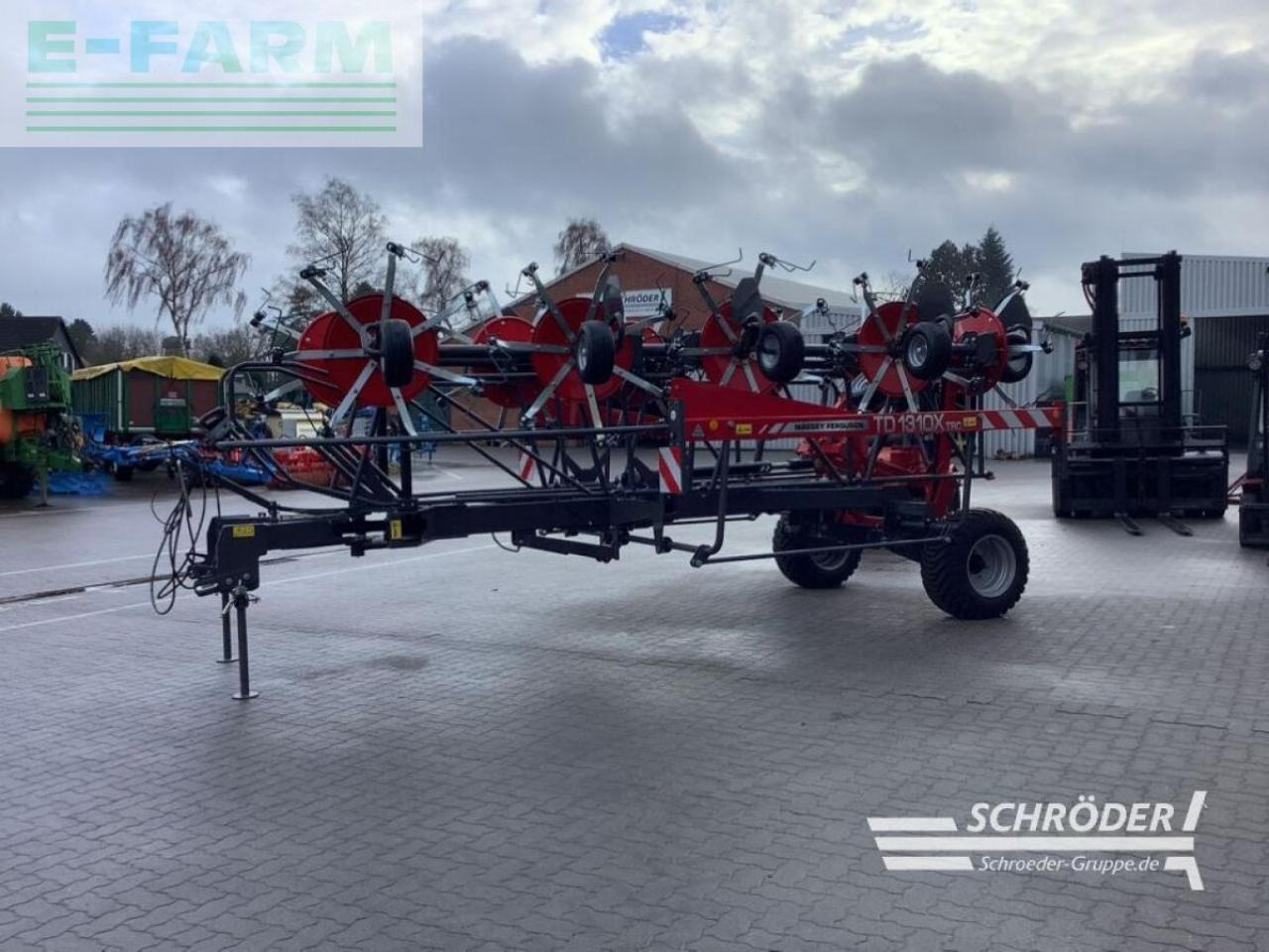 Massey Ferguson td 1310x trc (lotus 1250 t) - Tedder/ Menyapu: gambar 3 Massey Ferguson td 1310x trc (lotus 1250 t) - Tedder/ Menyapu: gambar 3