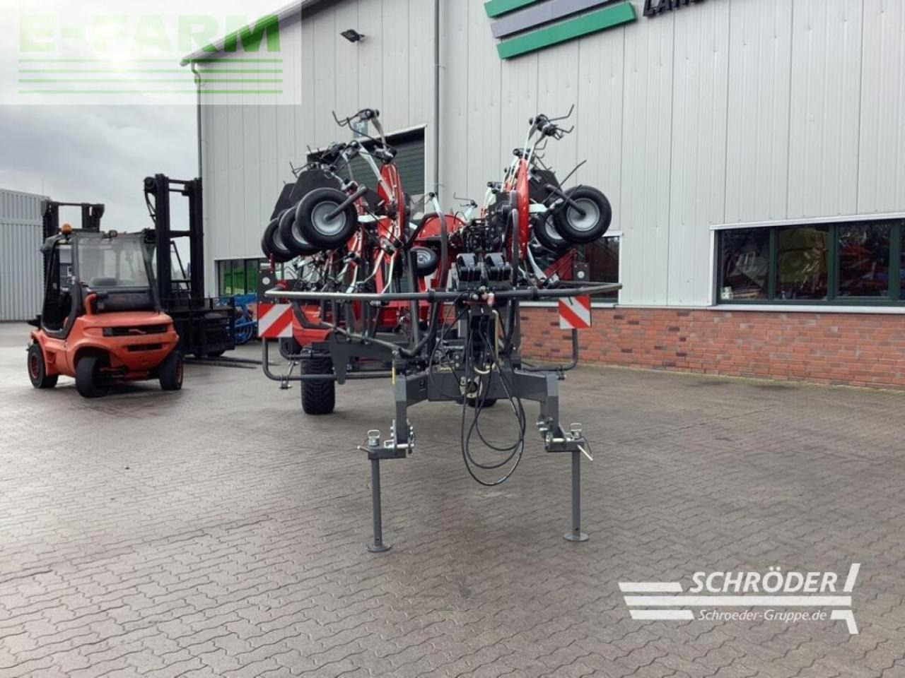 Massey Ferguson td 1310x trc (lotus 1250 t) - Tedder/ Menyapu: gambar 2 Massey Ferguson td 1310x trc (lotus 1250 t) - Tedder/ Menyapu: gambar 2