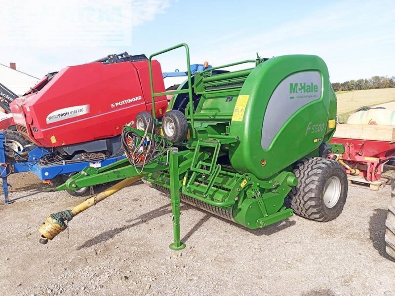 Mc Hale f5500 rundballenpresse - Baler persegi: gambar 1 Mc Hale f5500 rundballenpresse - Baler persegi: gambar 1