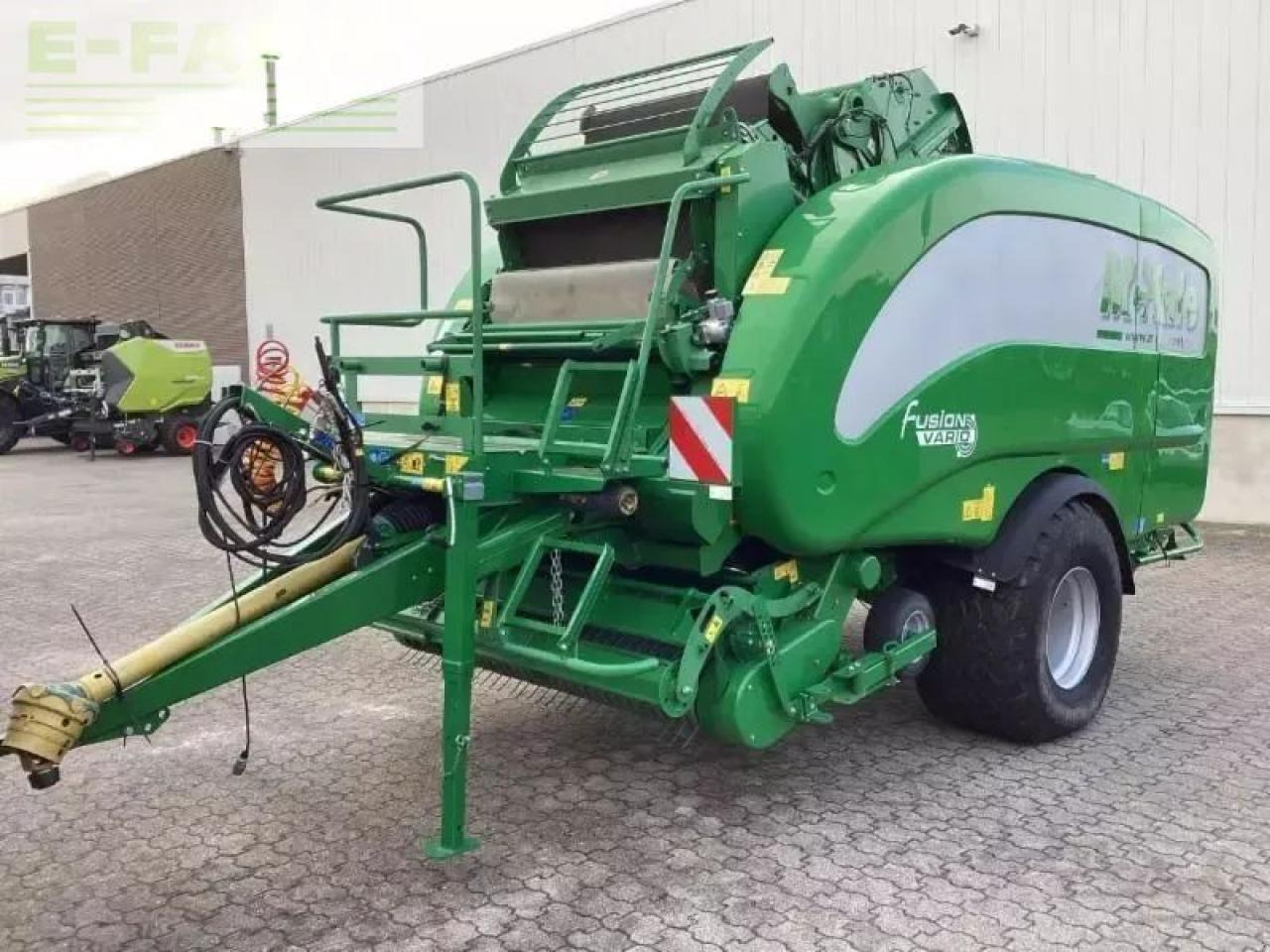 Mc Hale fusion vario - Baler persegi: gambar 1 Mc Hale fusion vario - Baler persegi: gambar 1