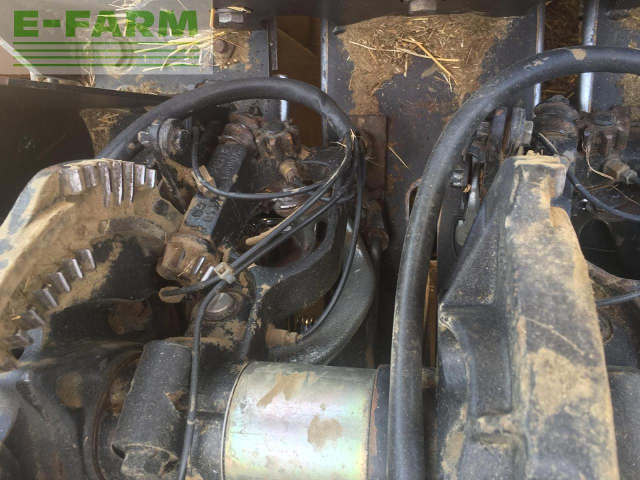 New Holland D1210 - Baler persegi: gambar 5 New Holland D1210 - Baler persegi: gambar 5