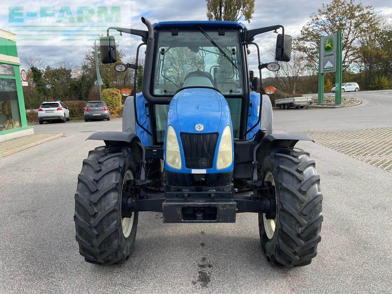 New Holland T 5030 - Traktor: gambar 3 New Holland T 5030 - Traktor: gambar 3