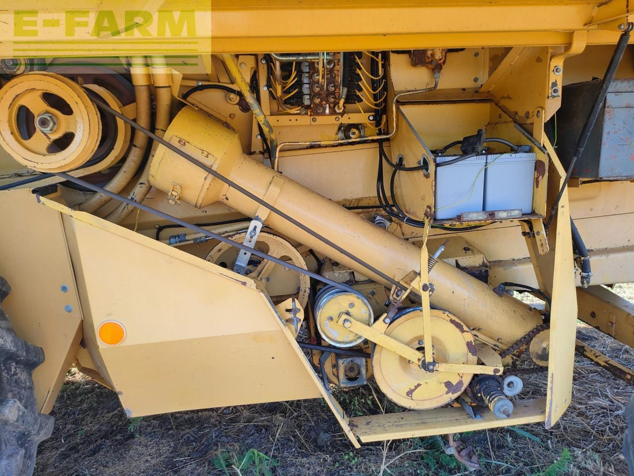 New Holland TX 66 - Pemanen gabungan: gambar 2 New Holland TX 66 - Pemanen gabungan: gambar 2