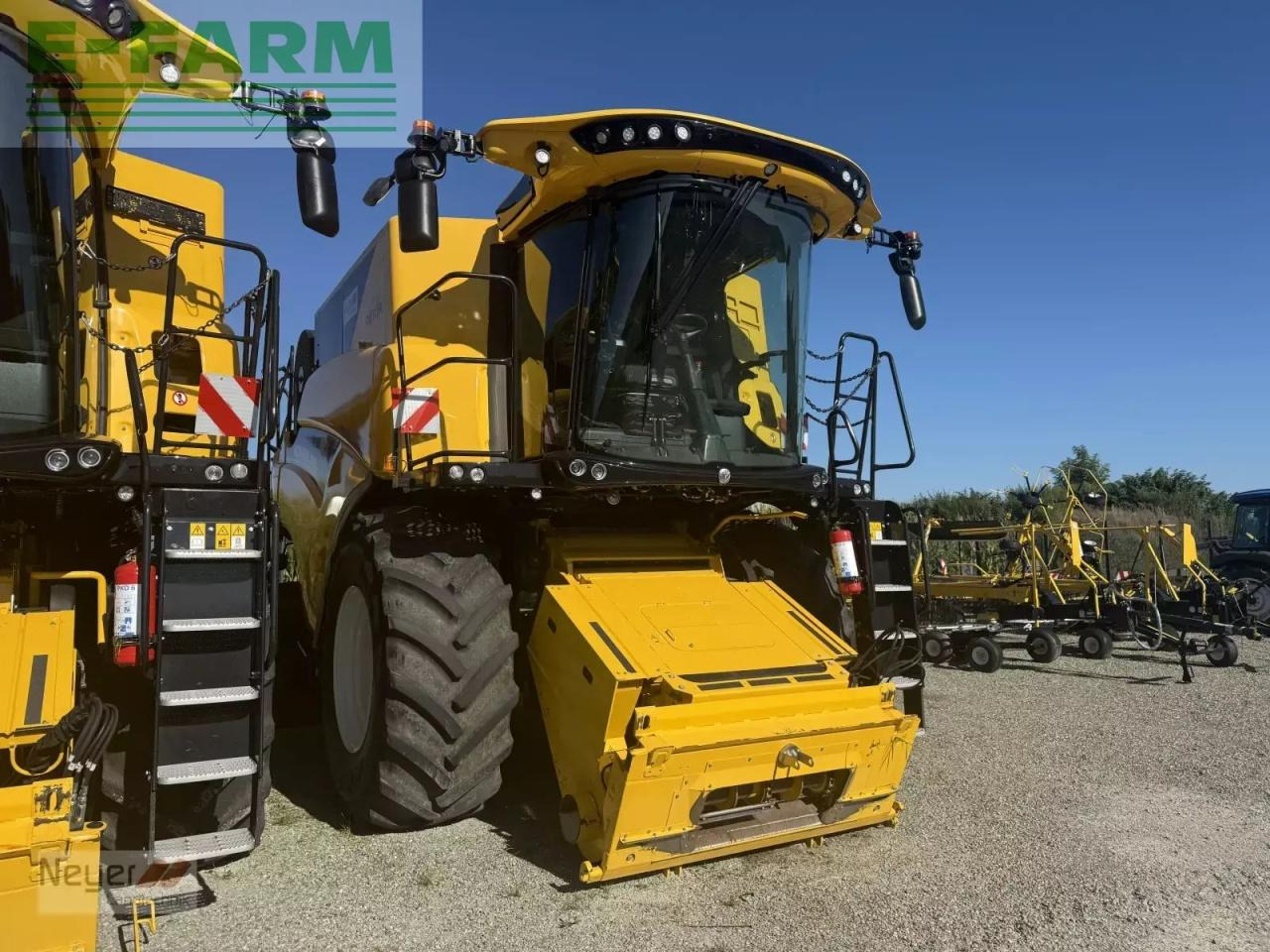 New Holland cr 7.90 - Pemanen gabungan: gambar 3 New Holland cr 7.90 - Pemanen gabungan: gambar 3