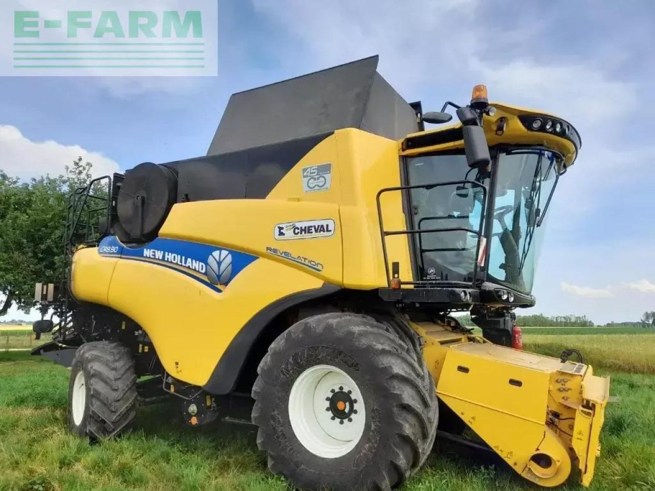 New Holland cr 8.80 - Pemanen gabungan: gambar 1 New Holland cr 8.80 - Pemanen gabungan: gambar 1