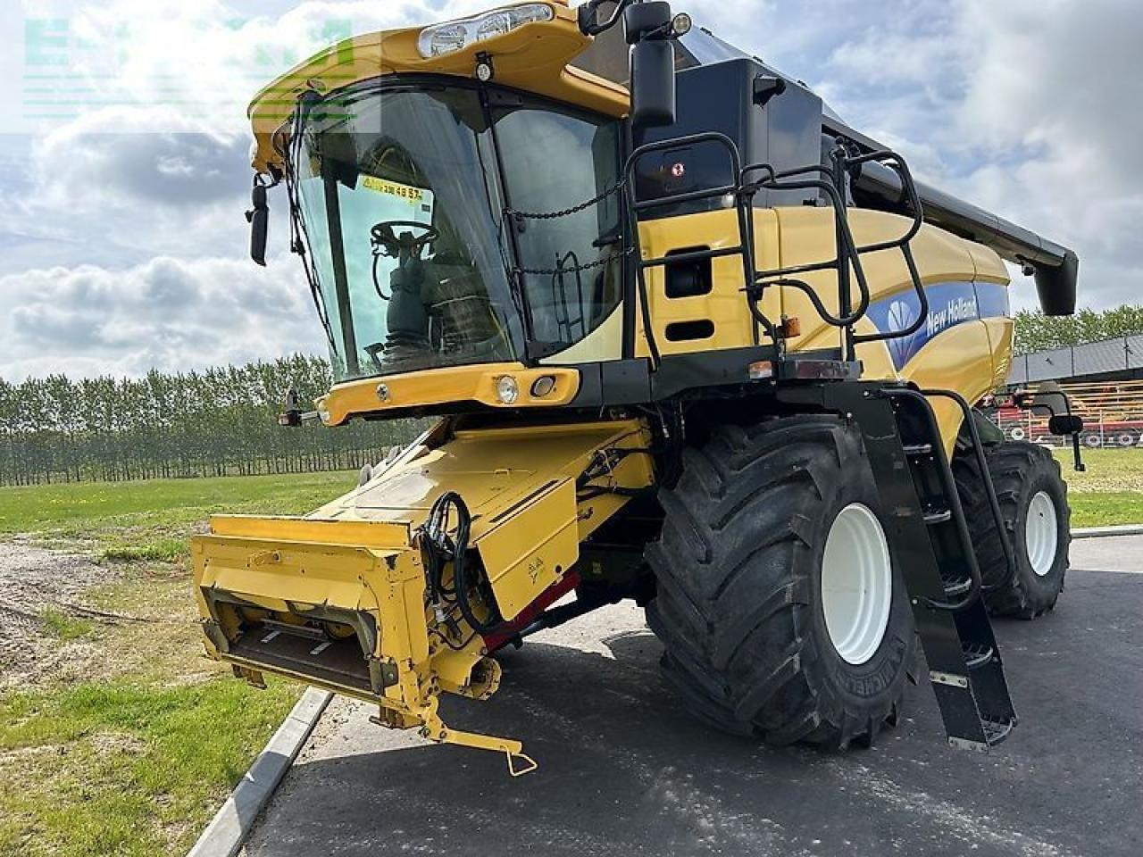 New Holland cx 8090 - Pemanen gabungan: gambar 2 New Holland cx 8090 - Pemanen gabungan: gambar 2