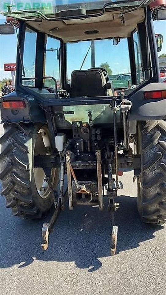 New Holland l65 - Traktor: gambar 2 New Holland l65 - Traktor: gambar 2