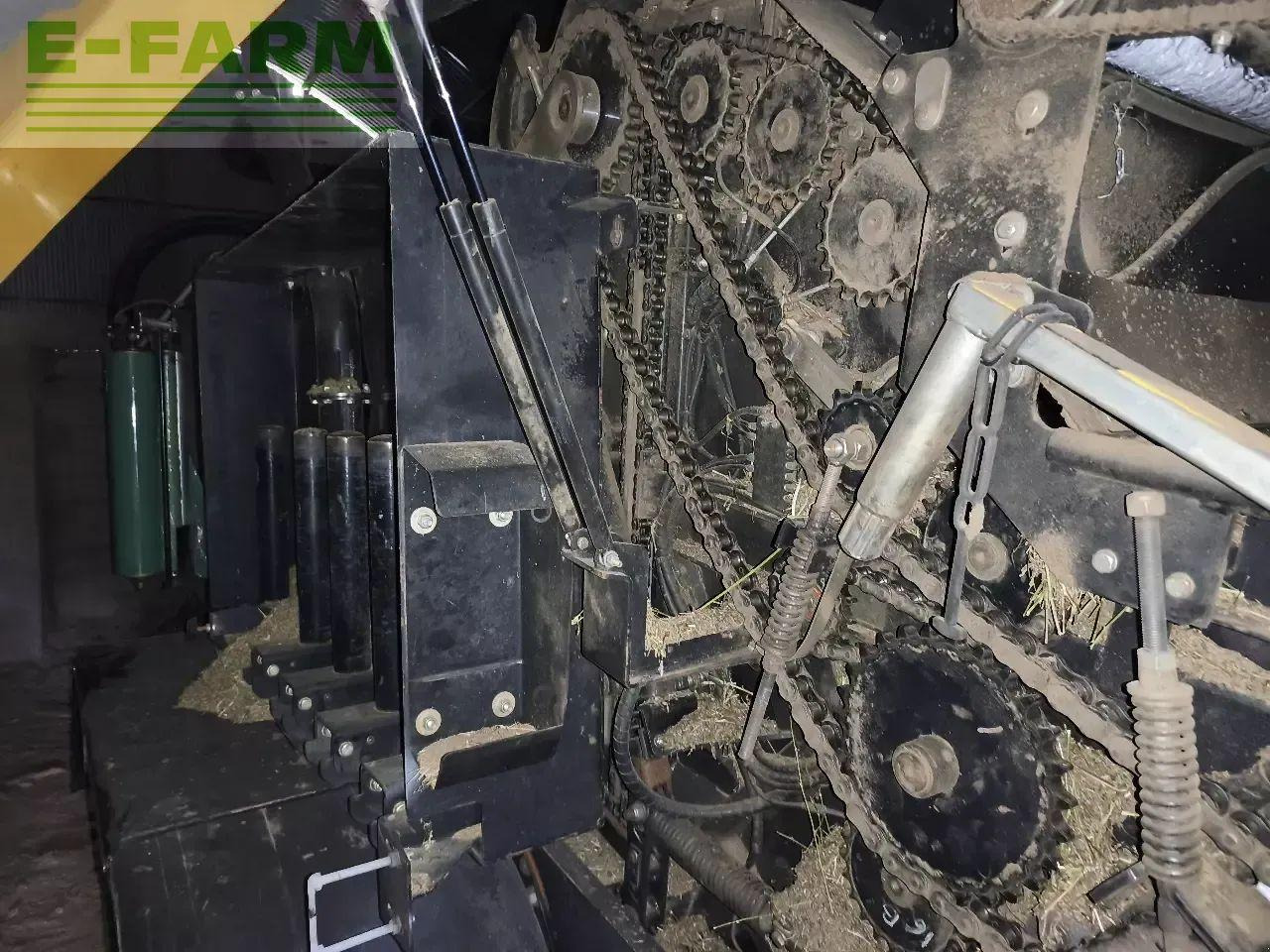 New Holland roll baler 125 combi - Baler persegi: gambar 4 New Holland roll baler 125 combi - Baler persegi: gambar 4