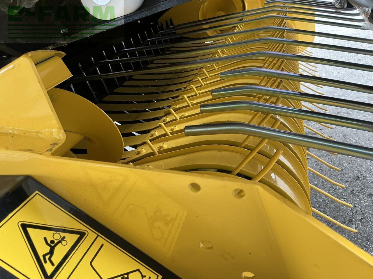 Baler persegi New Holland roll-bar 120 utility: gambar 9