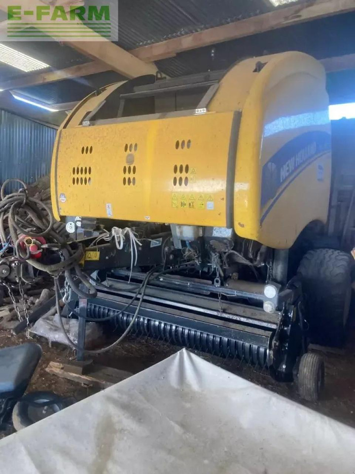 New Holland roll belt 180 - Baler persegi: gambar 2 New Holland roll belt 180 - Baler persegi: gambar 2