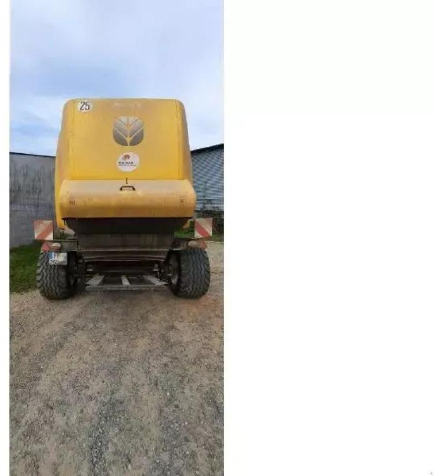 New Holland roll-belt180 - Baler persegi: gambar 3 New Holland roll-belt180 - Baler persegi: gambar 3