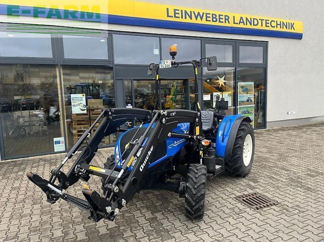 New Holland t 3.60 sc - Traktor: gambar 1 New Holland t 3.60 sc - Traktor: gambar 1