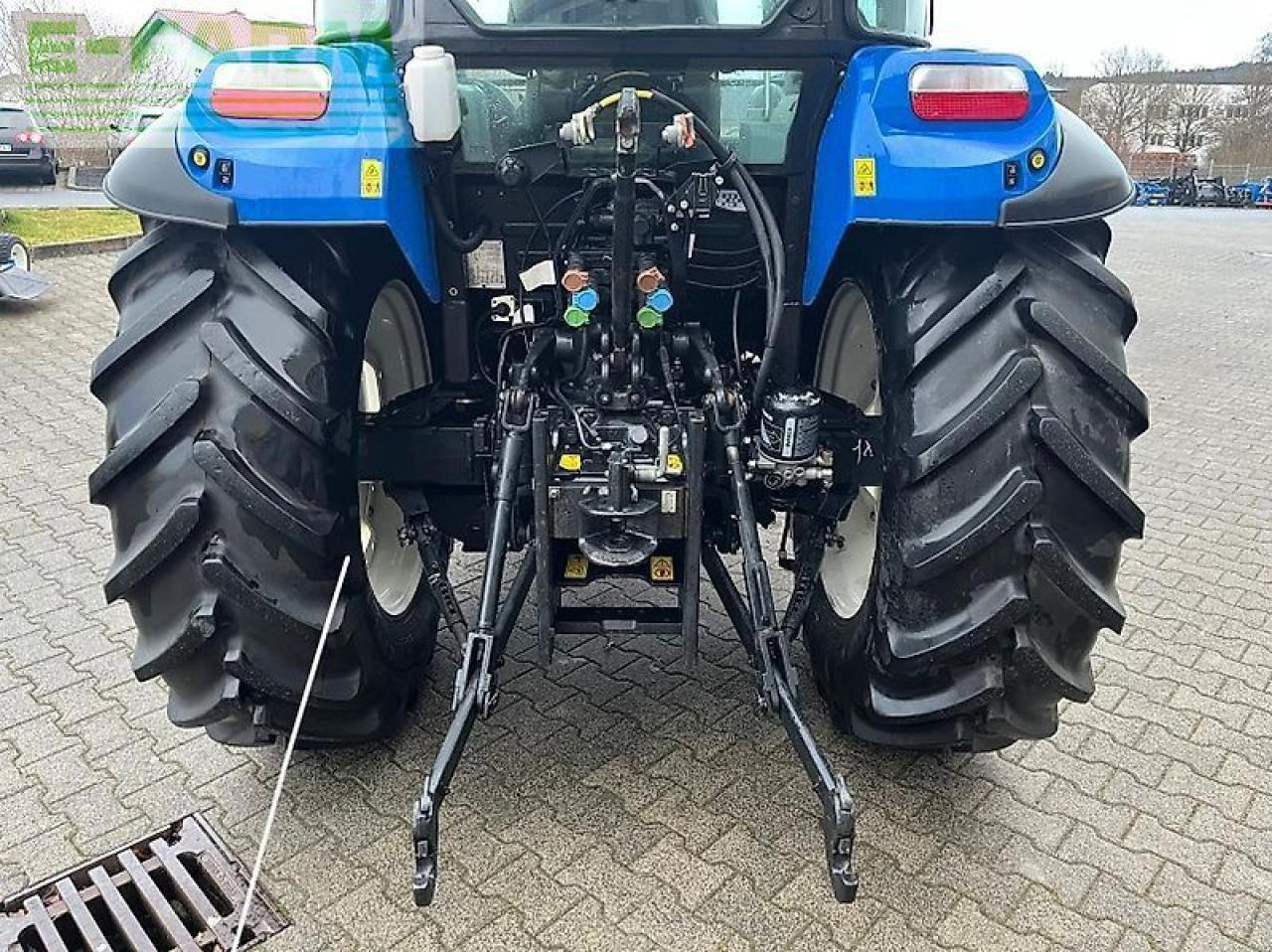 New Holland t 5.95 - Traktor: gambar 5 New Holland t 5.95 - Traktor: gambar 5