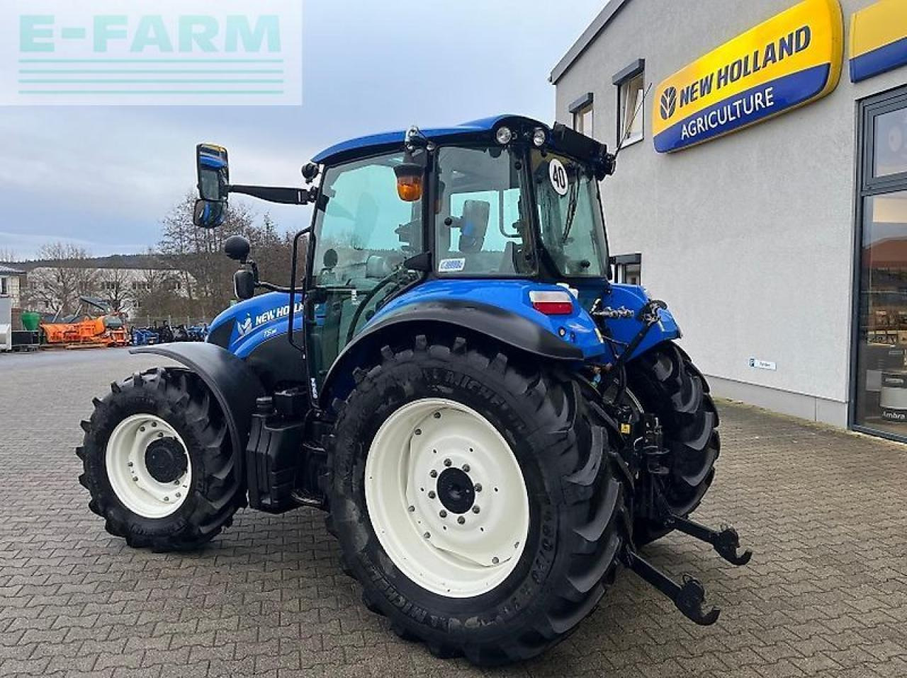 New Holland t 5.95 - Traktor: gambar 3 New Holland t 5.95 - Traktor: gambar 3