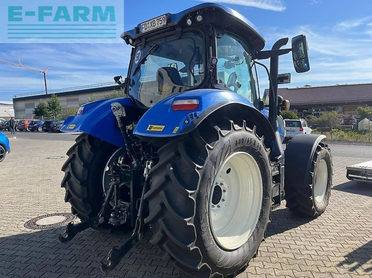 New Holland t 6.180 dc - Traktor: gambar 3 New Holland t 6.180 dc - Traktor: gambar 3