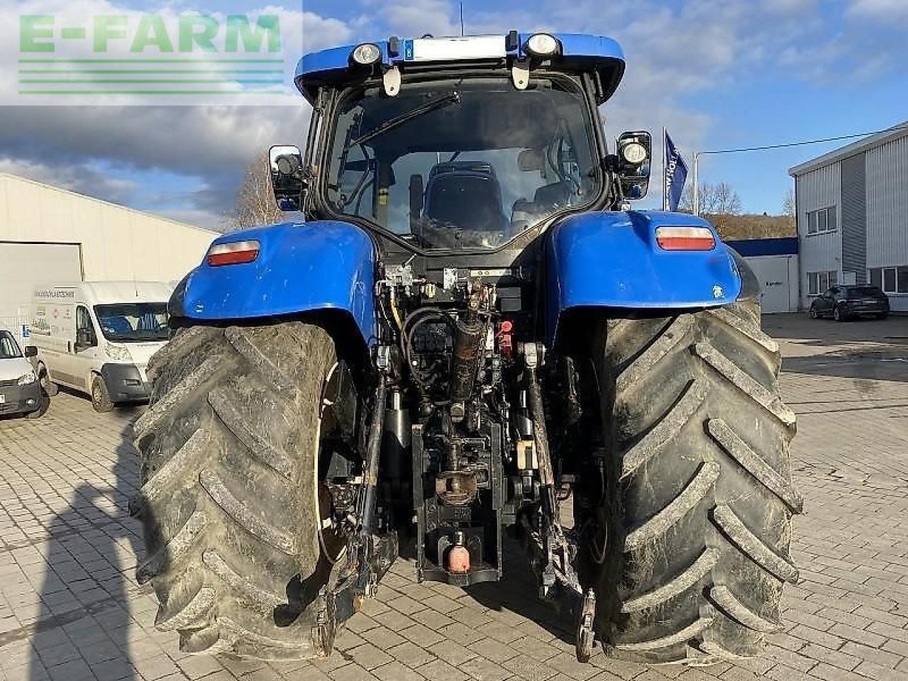 New Holland t 7.220 ac - Traktor: gambar 3 New Holland t 7.220 ac - Traktor: gambar 3