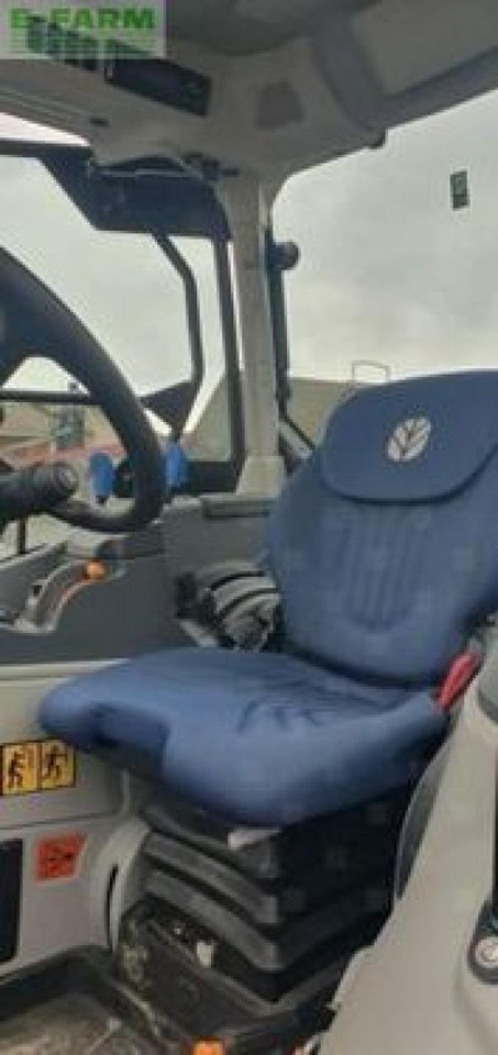 New Holland t4 120 f - Traktor: gambar 3 New Holland t4 120 f - Traktor: gambar 3