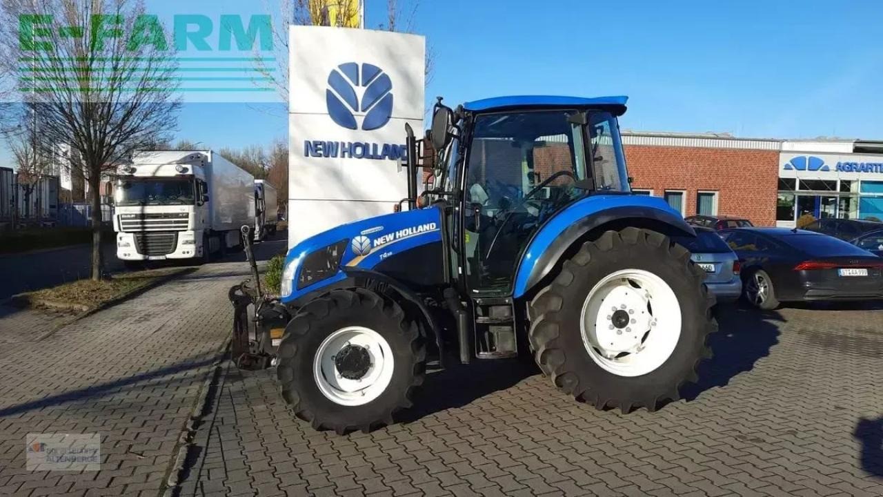 New Holland t4.55 powerstar Powerstar - Traktor: gambar 1 New Holland t4.55 powerstar Powerstar - Traktor: gambar 1