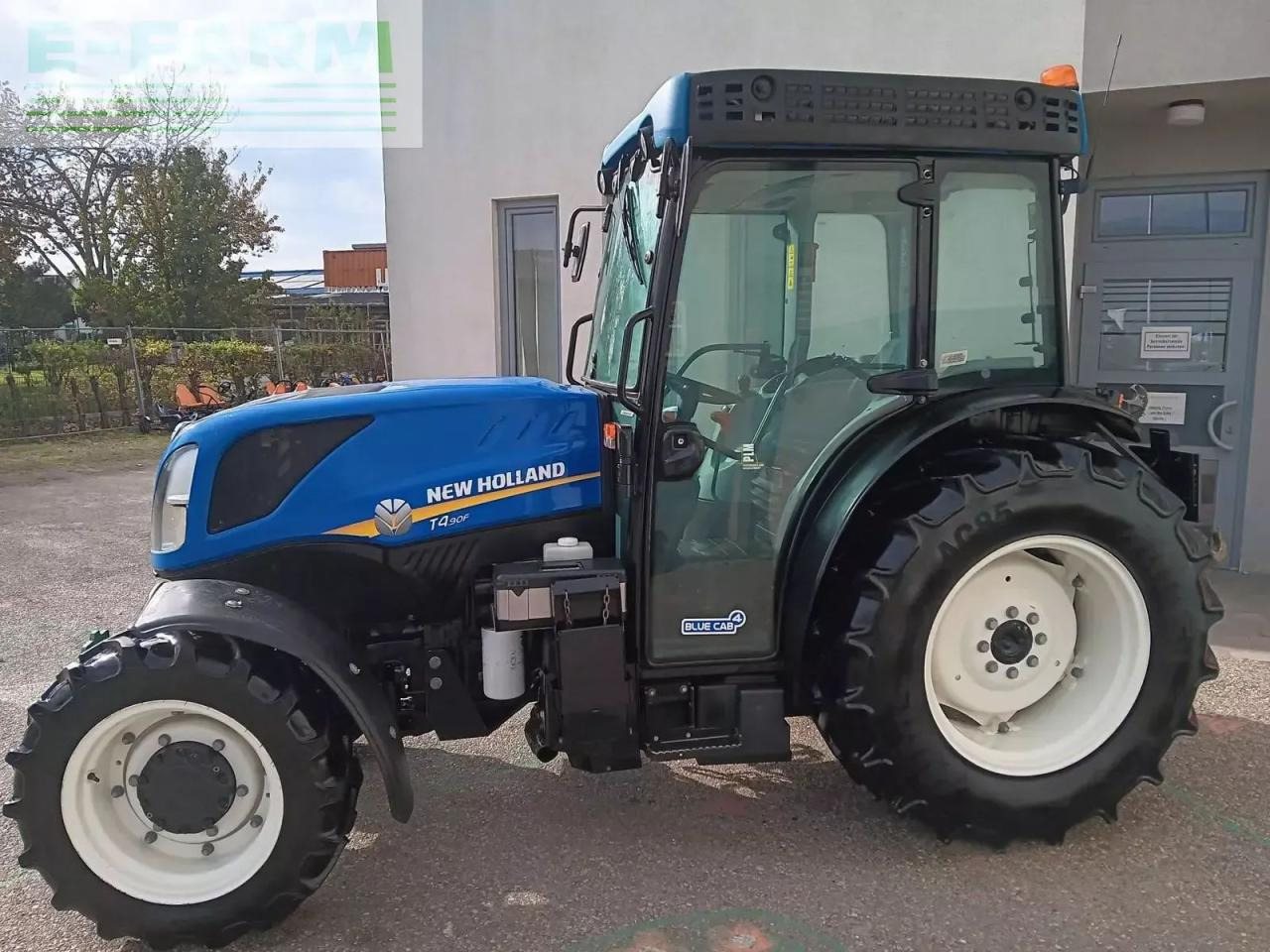 New Holland t4.90 f F - Traktor: gambar 3 New Holland t4.90 f F - Traktor: gambar 3