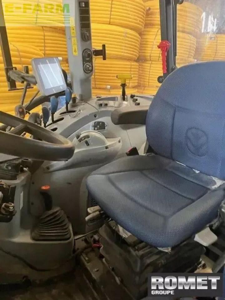 New Holland t5.100 - Traktor: gambar 2 New Holland t5.100 - Traktor: gambar 2