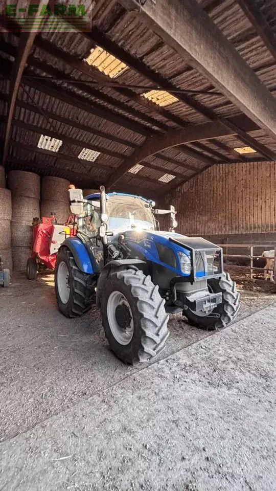 New Holland t5.100 dual command - Traktor: gambar 1 New Holland t5.100 dual command - Traktor: gambar 1