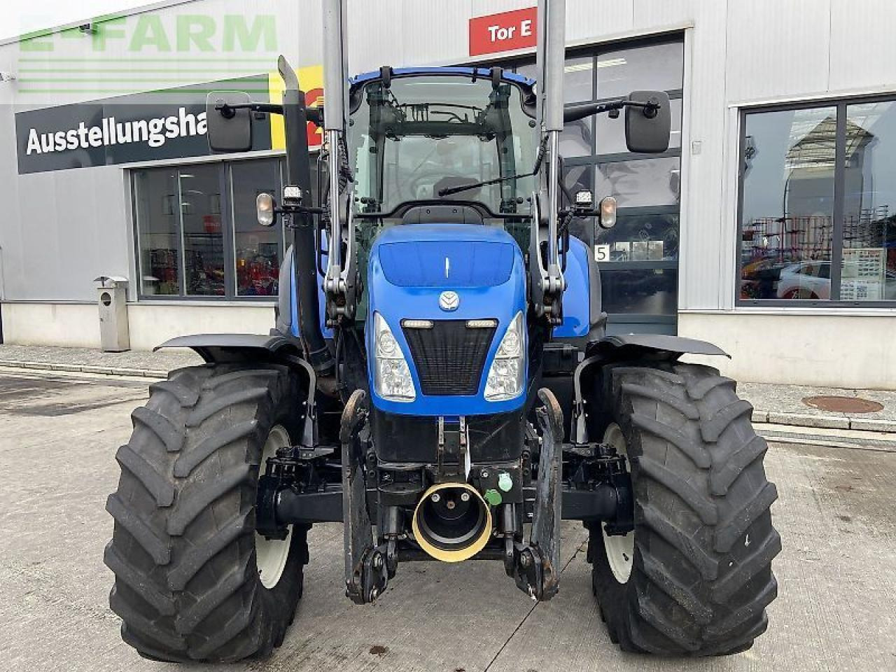 New Holland t5.105 electro command - Traktor: gambar 3 New Holland t5.105 electro command - Traktor: gambar 3