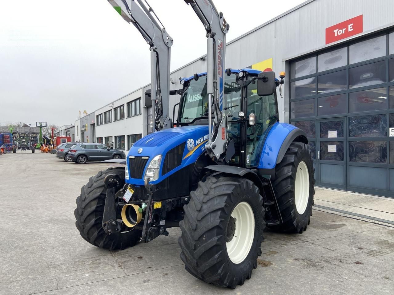 New Holland t5.105 electro command - Traktor: gambar 2 New Holland t5.105 electro command - Traktor: gambar 2