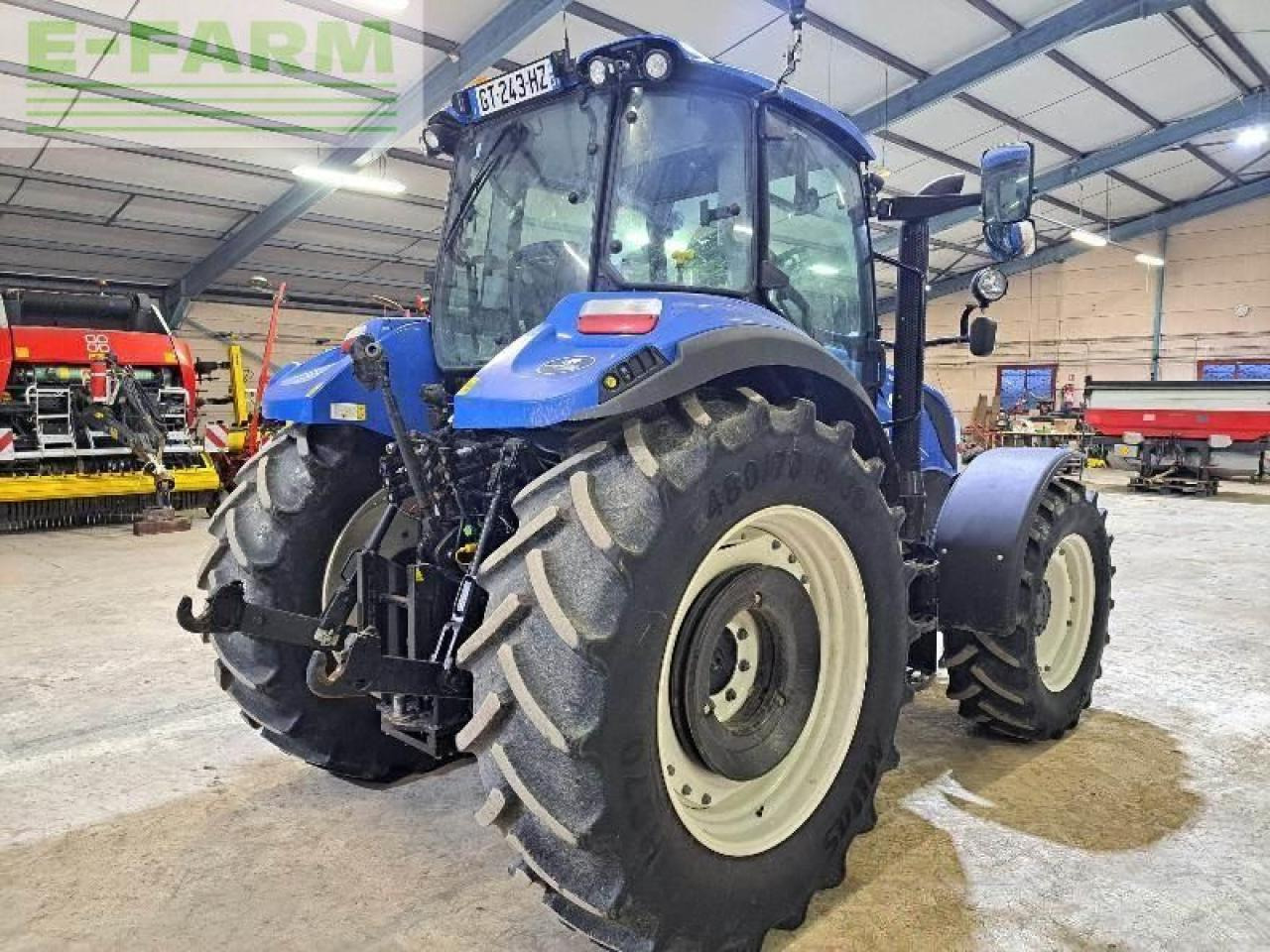 New Holland t5.110 - Traktor: gambar 3 New Holland t5.110 - Traktor: gambar 3