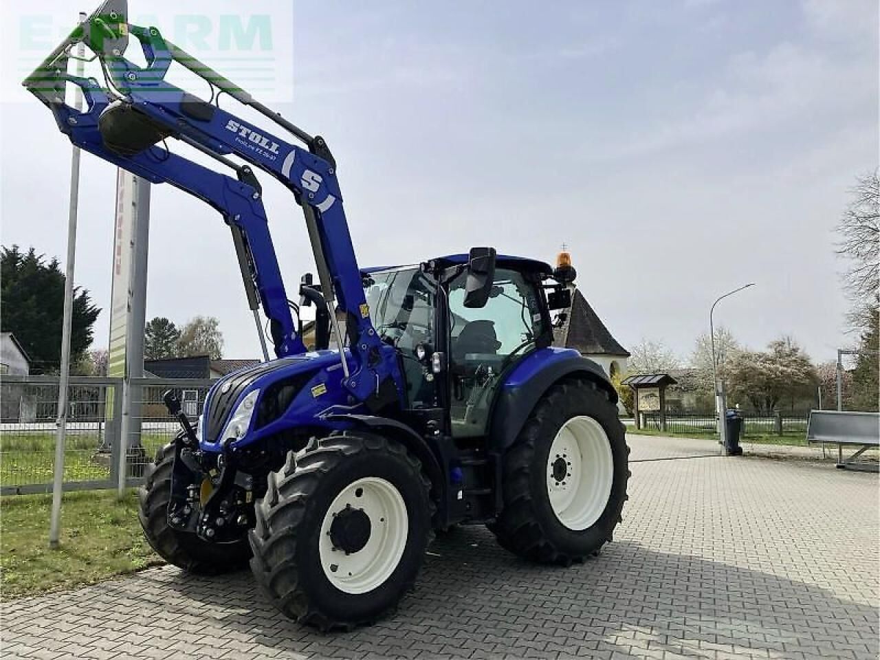 New Holland t5.120 dc - Traktor: gambar 1 New Holland t5.120 dc - Traktor: gambar 1