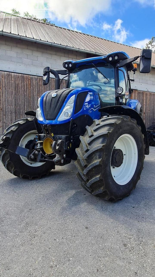 New Holland t5.120 dynamic command (stage v) - Traktor: gambar 4 New Holland t5.120 dynamic command (stage v) - Traktor: gambar 4