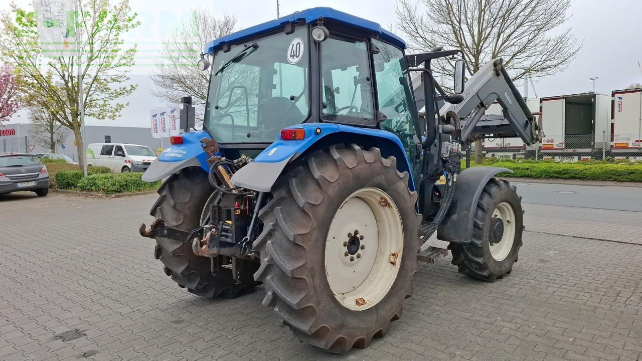 New Holland t5050 - Traktor: gambar 5 New Holland t5050 - Traktor: gambar 5